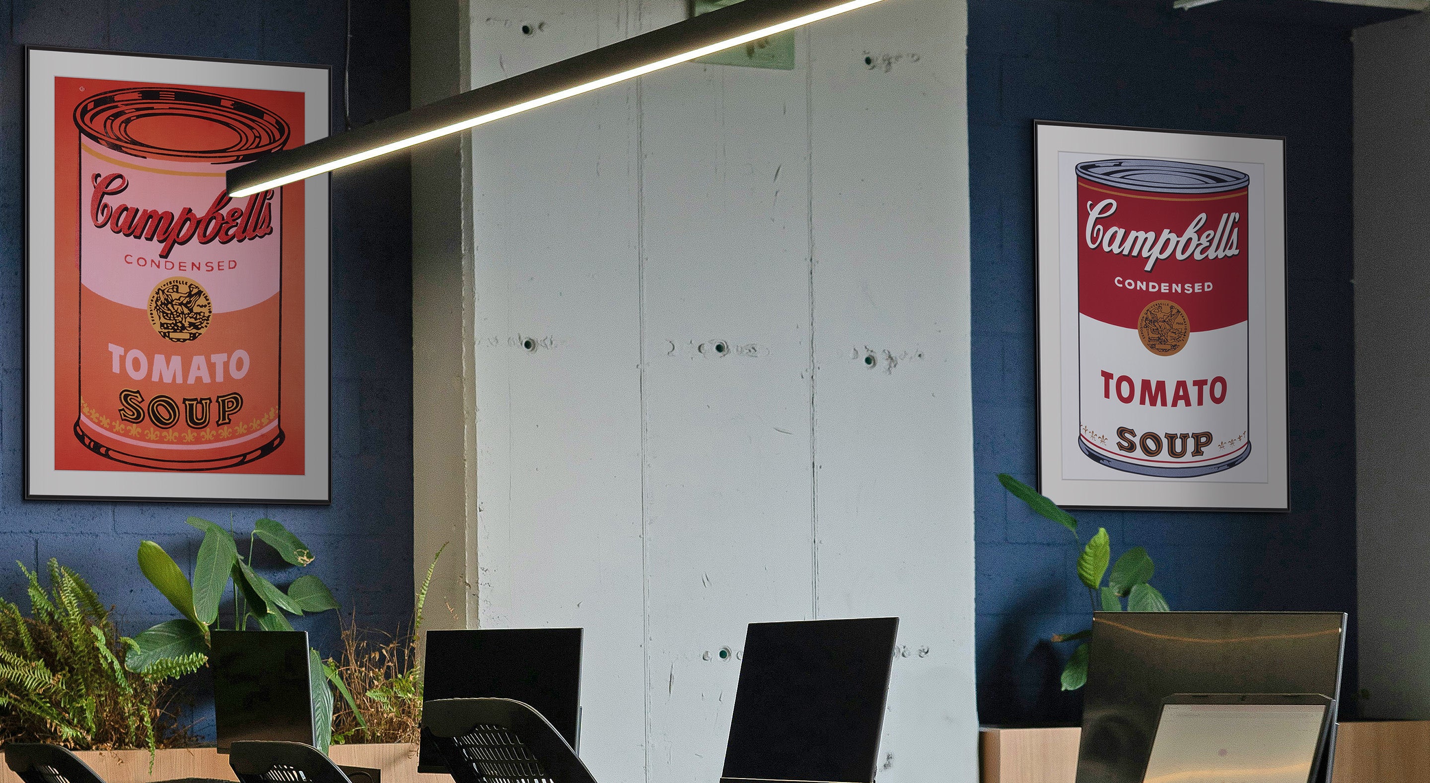 ファーストビュー背景（アートが飾られたオフィス）